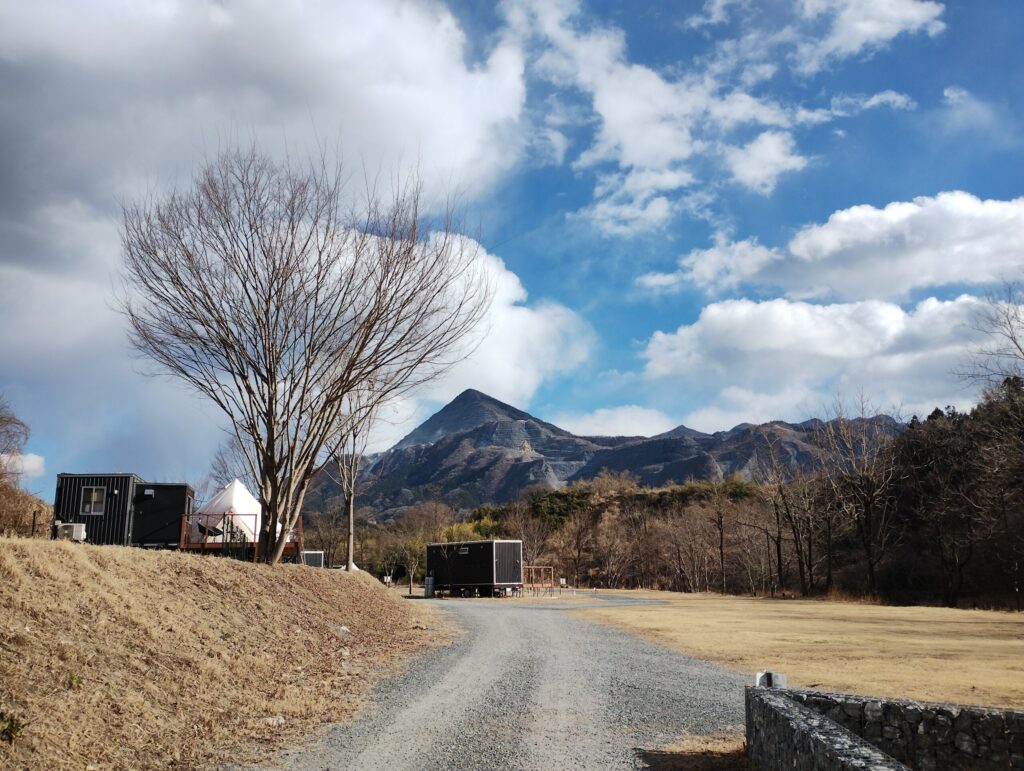 Riverside-camp-field-chichibu